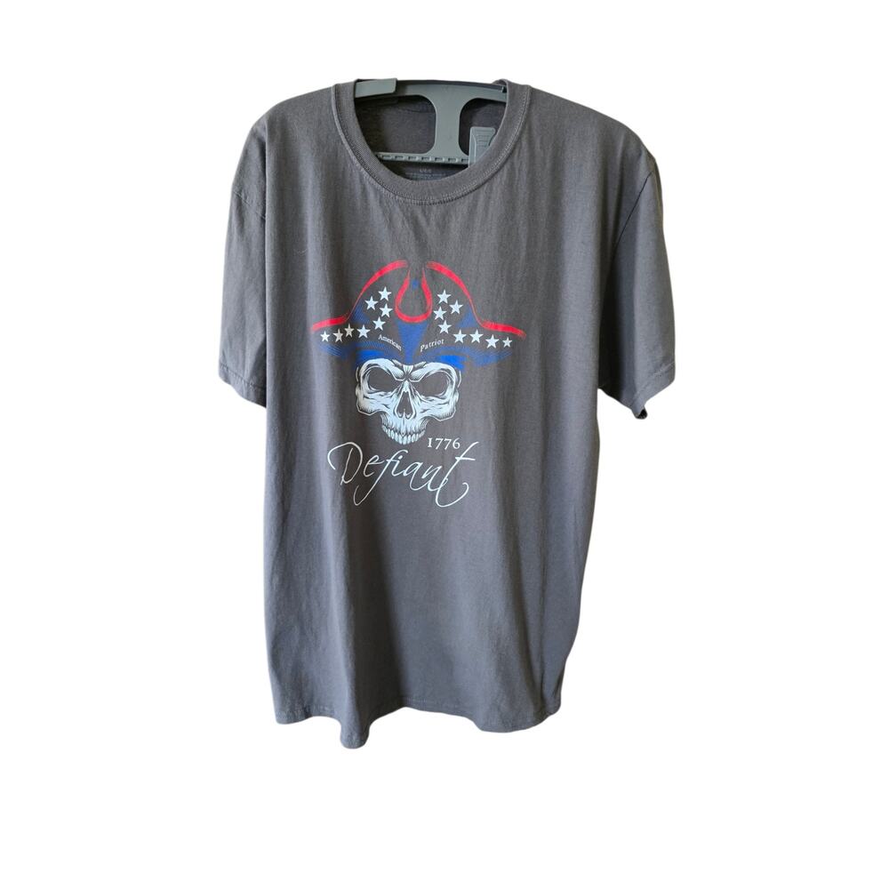 Defiant Patriot Skeleton Graphic Tee Size L